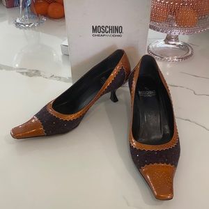 Moschino Vintage Sz 38 Kitten Heel Wingtip shoe